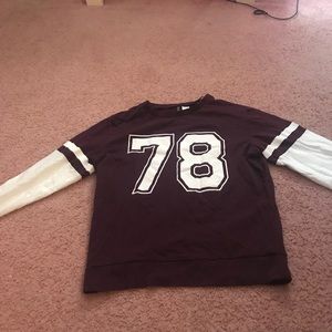 Maroon H&M Graphic Sweatshirt